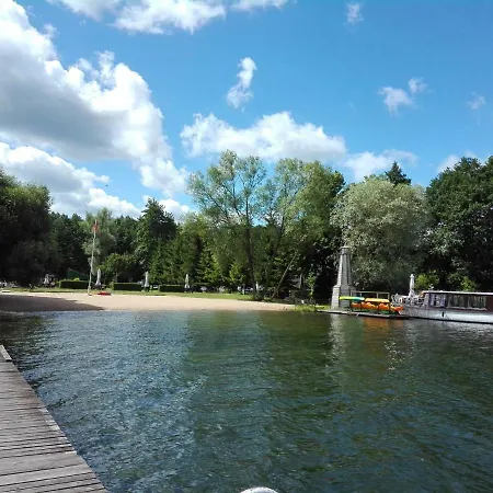 Lesny Dom 住宿加早餐酒店 3*